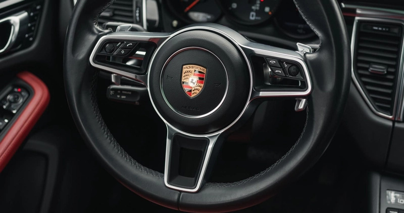 Porsche Macan cena 159999 przebieg: 127366, rok produkcji 2017 z Wojkowice małe 742